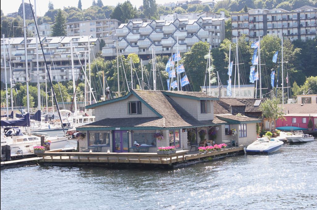 sleepless in seattle houseboat