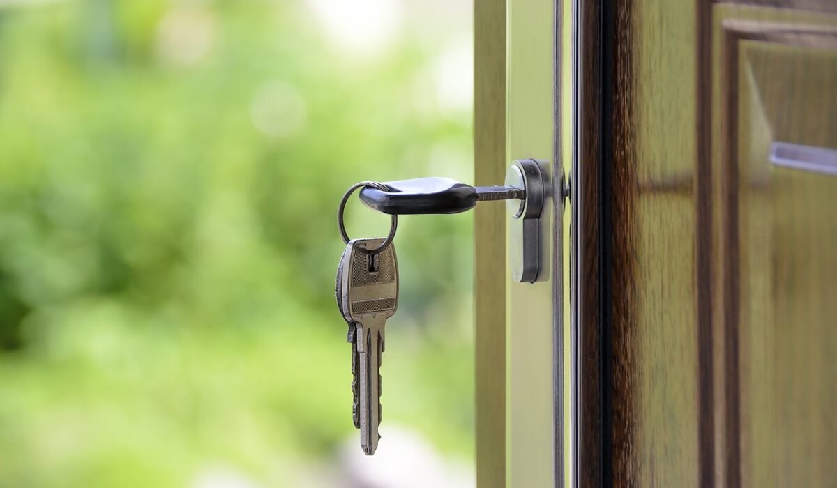 door with keys